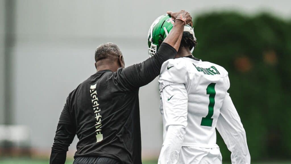 Aaron Glenn Urges Patience