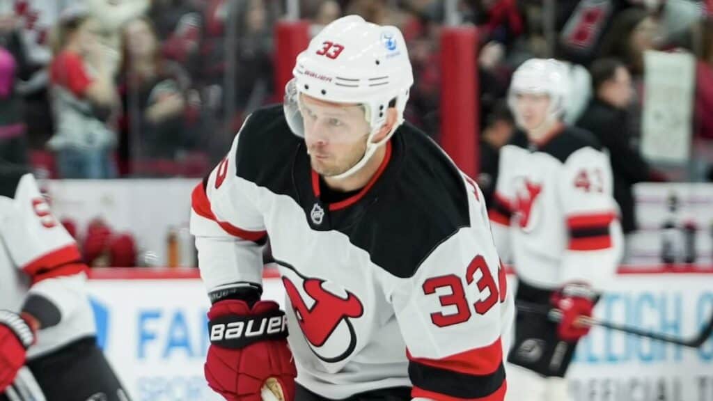 Devils’ Evgenii Dadonov Suffers Hand Fracture