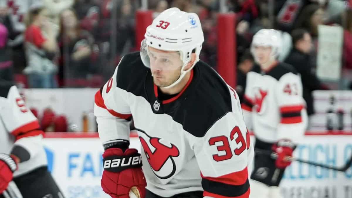 Devils’ Evgenii Dadonov Suffers Hand Fracture