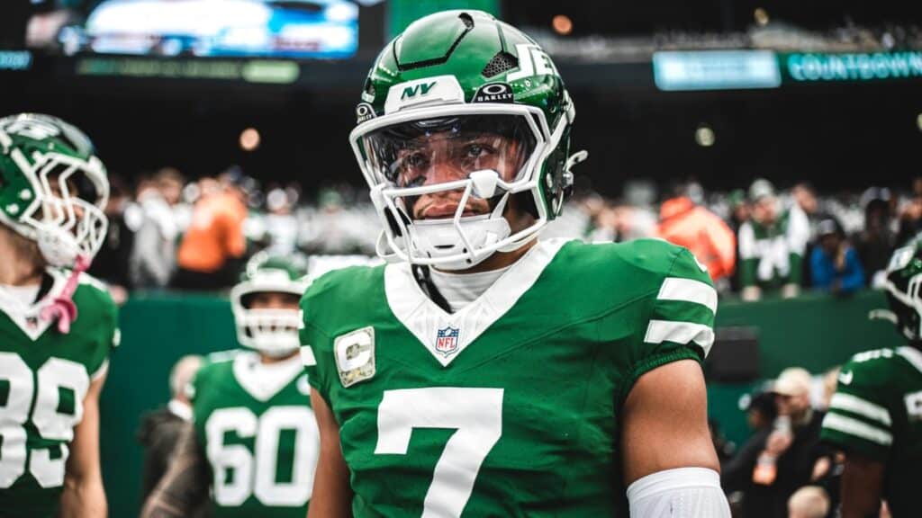 Jets Place Justin Fields on IR